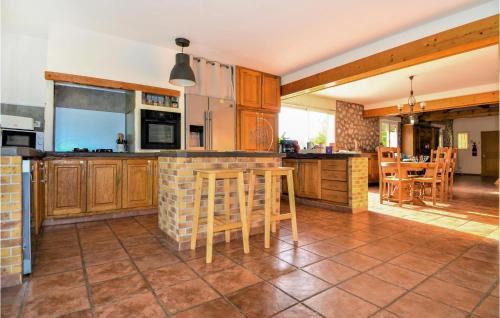 Saint-Martin-de-Crau Casa | Stunning Home In Saint Martin De Crau