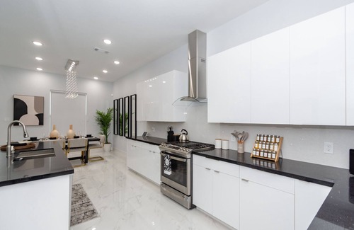 Garden Oaks Casa | Stunning home away from home! Only 15 minutes from Downtown Houston