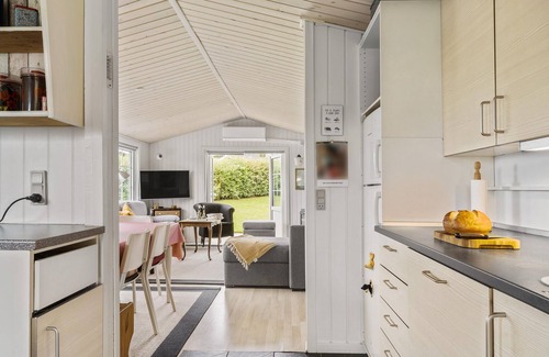 Aabenraa Casa | Stunning home in Aabenraa with kitchen
