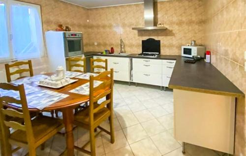 Baix Casa | Stunning Home In Baix With Outdoor Swimming Pool