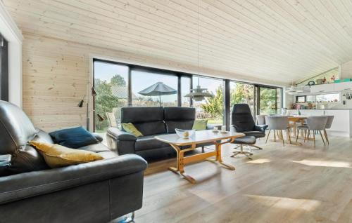 Dronningmolle Casa | Stunning Home In Dronningmølle