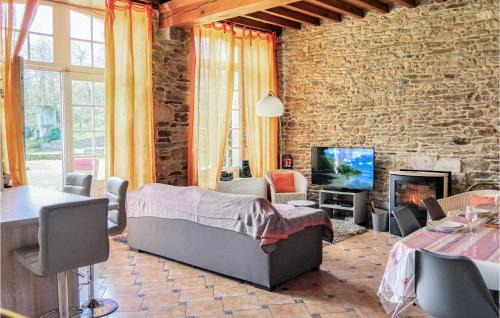 Gonneville-le-Theil Casa | Stunning Home In Gonneville-Le-Theil