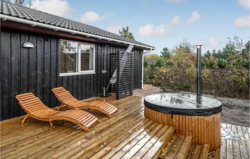 Henne Casa | Stunning Home In Henne With Kitchen