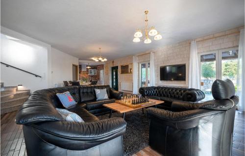 Ladevci Casa | Stunning Home In Ladevci With Wifi