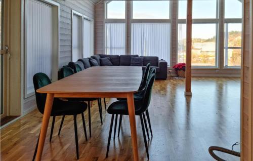 Lyngdal Casa | Stunning Home In Lyngdal With Wifi