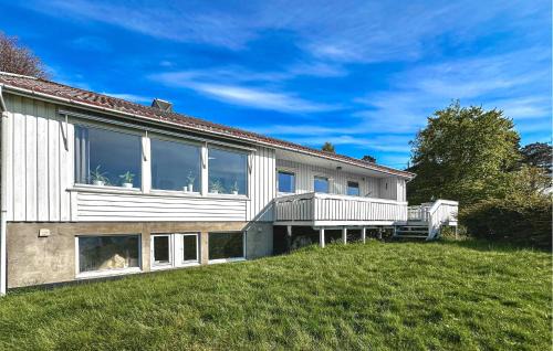 Mandal Casa | Stunning Home In Mandal With House Sea View