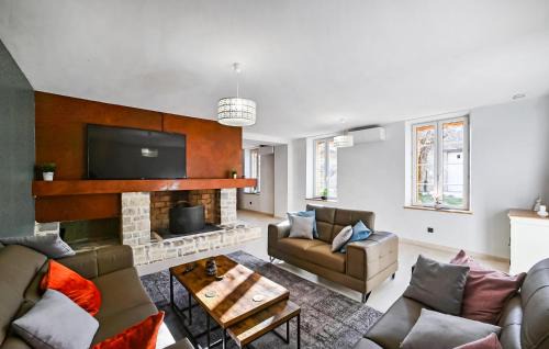 Orsan Casa | Stunning Home In Orsan