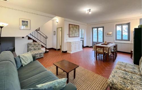 Paciano Casa | Stunning Home In Paciano With Kitchen
