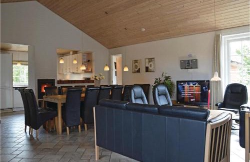Lodbjerg Hede Casa | Stunning Home In Ringkøbing With Sauna