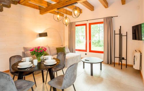 Debina Casa | Stunning Home In Rowy With Wifi