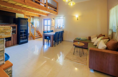 Ormoz Casa | Impresionante casa en Velika Nedelja