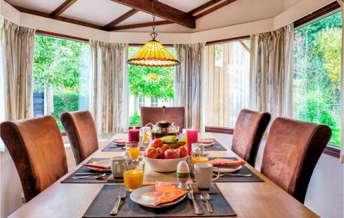 Sint-Annaland Casa | Stunning Home In Sint-Annaland