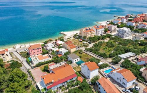 Slatine Casa | Stunning Home In Slatine With Kitchen