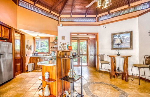 El Indio Casa | Stunning home in the jungle with balcony, grill, & W/D - snowbirds OK
