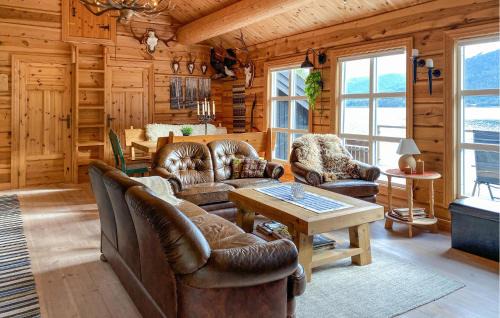 Surnadal Casa | Stunning Home In Todalen