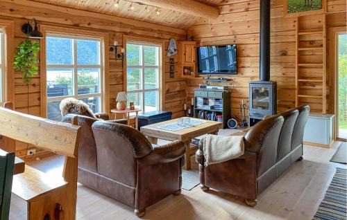 Surnadal Casa | Stunning Home In Todalen
