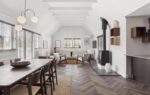 Holloselund Casa | Stunning Home In Vejby With Sauna