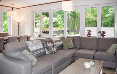 Gietrzwald Casa | Stunning Home In Woryty With Kitchen