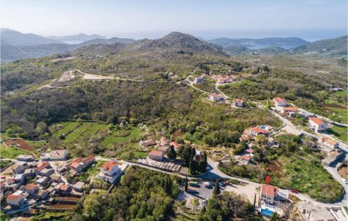 Gromaca Casa | Stunning Home In Zaton With Jacuzzi