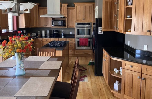 Cresco Casa | Stunning Home on14acres. Private Lake&beach, 4BR(private baths). Near Mt Pocono