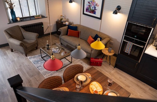 Ambleside Casa | Stunning Home with Sky TV & Parking by LetMeStay
