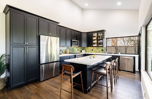 Thousand Oaks Casa | Stunning Mountain views, 30 minutes to Malibu beaches!