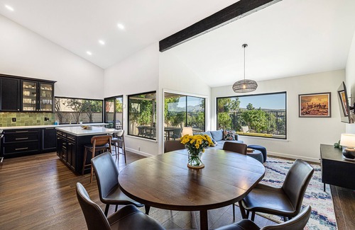 Thousand Oaks Casa | Stunning Mountain views, 30 minutes to Malibu beaches!