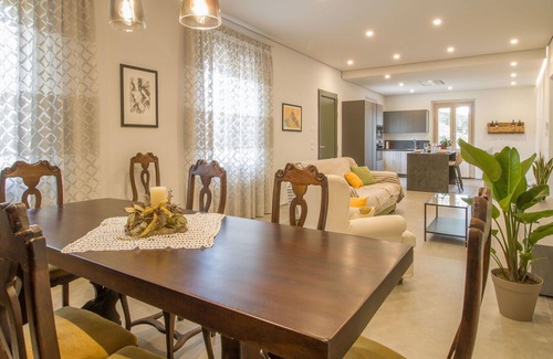 Le Piazze Casa | Maravillosa casa de vacaciones para 4 personas con A/C, WIFI, TV, balcón y aparcamiento