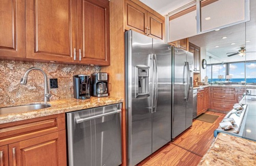 Lahaina Apartamento | Stunning Kaanapali Oceanfront! Mahana 1107!