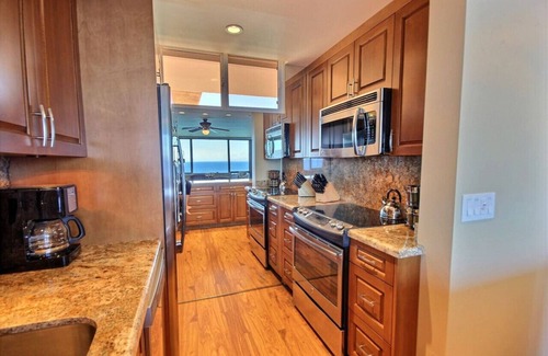Lahaina Apartamento | Stunning Kaanapali Oceanfront! Mahana 1107!