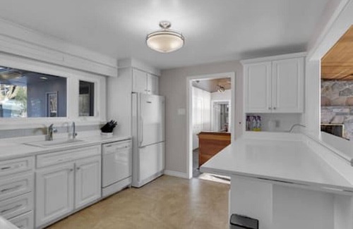 Oro-Medonte Casa | Stunning Lake View & Waterfront - 4BR Cottage - 25 min to Ski Resorts