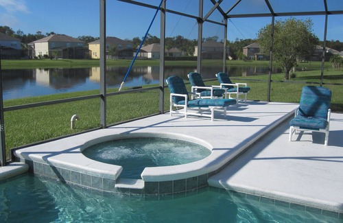 Crescent Lakes Villa | Piscina y spa con orientación sur - Impresionante Lakeview Villa Ejecutivo