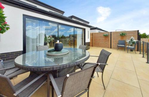South Benfleet Casa | STUNNING LARGE GROUP 5 Bedroom House