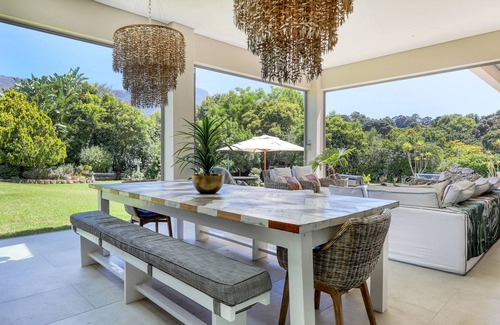 Constantia Casa | Impresionante casa grande en Constantia Superior