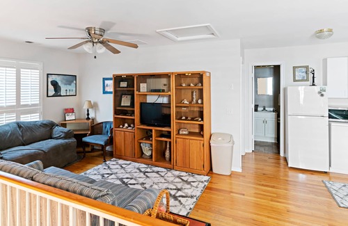 Historic District - North Cabaña | Impresionante Liberty Lane Carriage House.