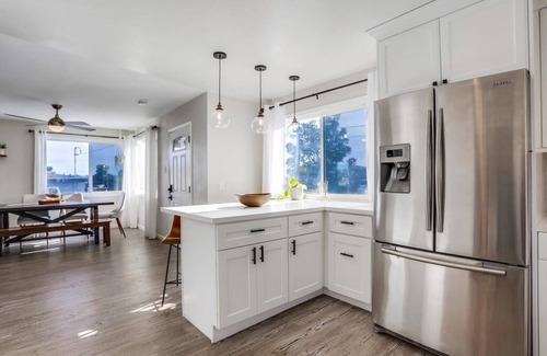 Linda Vista Casa | Stunning! Lrg Mdrn-Huge Backyard/Outdoor-Hot Tub