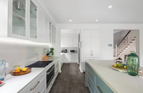 Rochedale Casa | Stunning & Luxurious 4-Bedroom Mansion @Rochedale