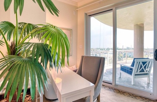 Daytona Beach Shores Condominio | Coastal Ocean Views ~ Spacious 3/3 Condo ~ Resort Style Amenities