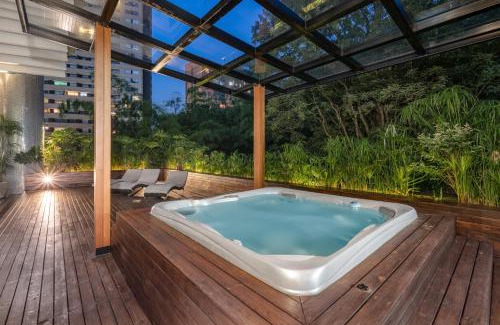 El Poblado Apartamento | Stunning Luxury Penthouse with SPA and Concierge