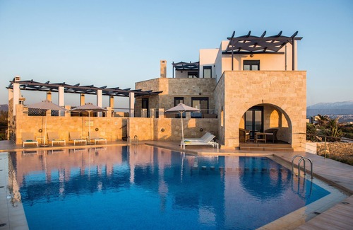 Akrotiri Villa | Impresionante villa de lujo frente al mar cerca de Stavros, Akrotiri, Creta.