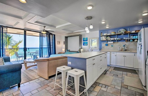 Makaha Condominio | ¡NUEVO! Picture-Perfect Makaha Condo w / Pool & Lanai!