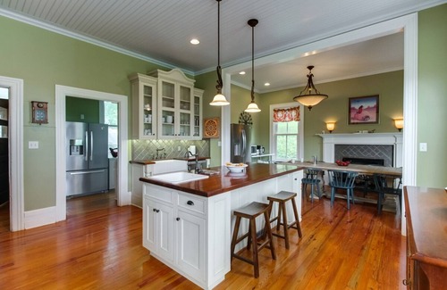 Hot Springs Casa | Summer Availability! Stunning Manor home with spectacular mountain views, hot tub, and firepit