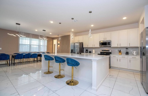 Kissimmee Casa | Stunning Mansion 15 ensuites