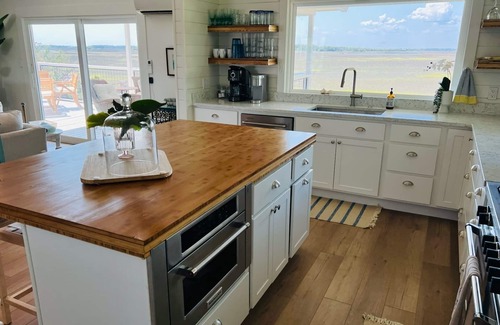 Folly Beach Casa | Stunning Marsh & Ocean Views... Freshly renovated in 2023!