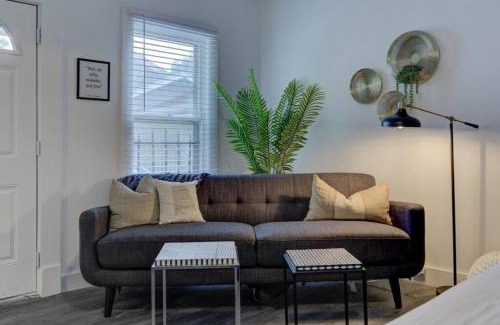 Central Gardens Apartamento | Stunning Memphis Neighborhood Guest House