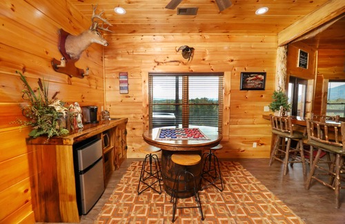Sevierville Cabina | Increíble nueva cabina de lujo por Bob y Cleo Sargent. Impresionantes vistas panorámicas.