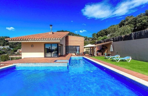 Caldes de Montbui Villa | Impresionante villa moderna a media hora de BCN!