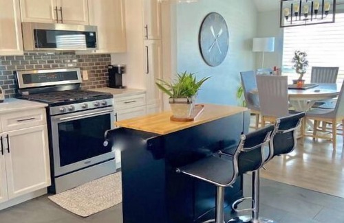 Sauble Beach Casa | Stunning modern house in Sauble Beach blocks from the beach