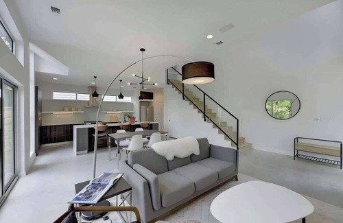 Tarrytown Casa | Lo moderno se combina con el lujo en este oasis del centro
