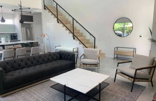 Tarrytown Casa | Lo moderno se combina con el lujo en este oasis del centro